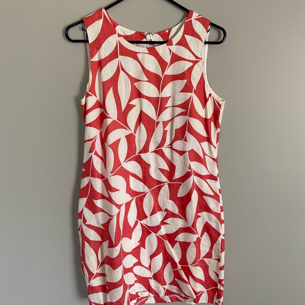 Island Company shift dress size M. Red and white.